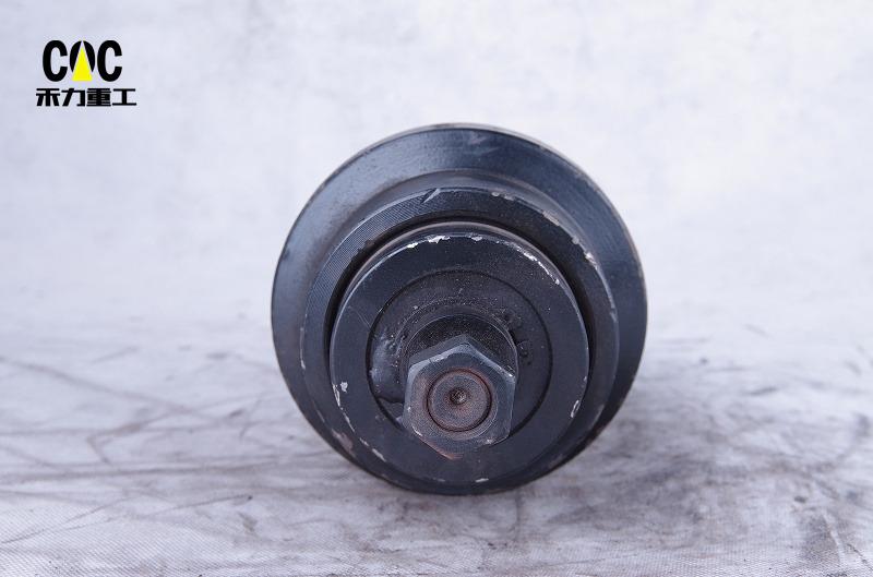 Fast delivery D7g Carrier Roller – Factory Mini Excavator Undercarriage Part E55D DH55 DH35 DH80 Track Roller – Heli detail pictures