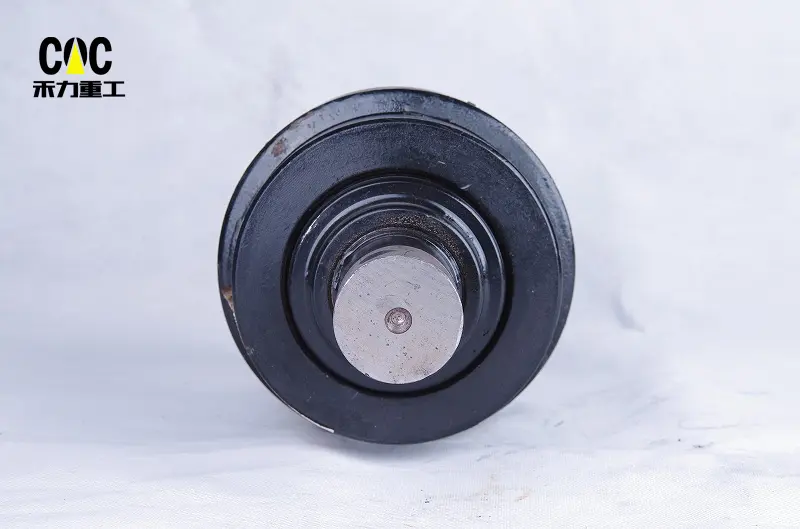 Wholesale undercarriage parts R200 R200LC R210-3 R210LC upper rollers excavator assembly top carrier roller